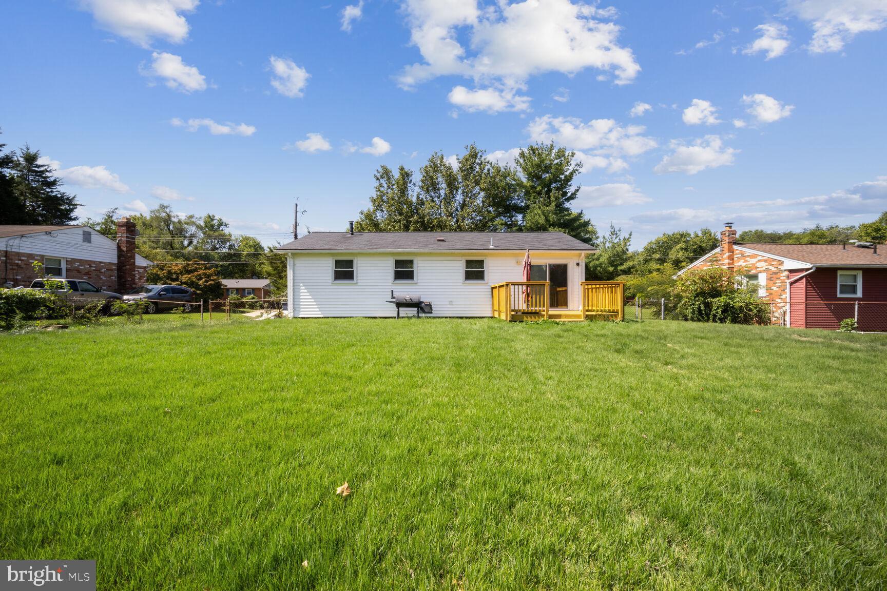 CYPRESS GARDENS - Residential Lease