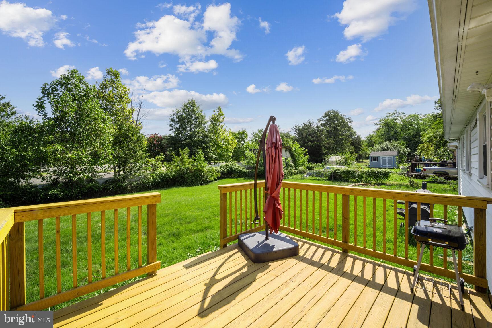 CYPRESS GARDENS - Residential Lease