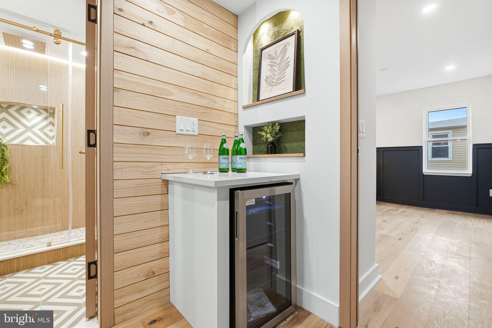 POINT BREEZE - Residential