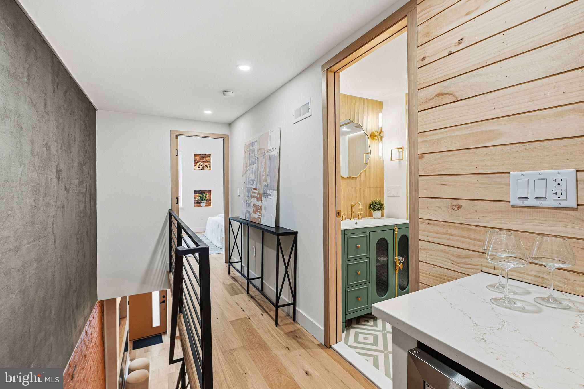 POINT BREEZE - Residential