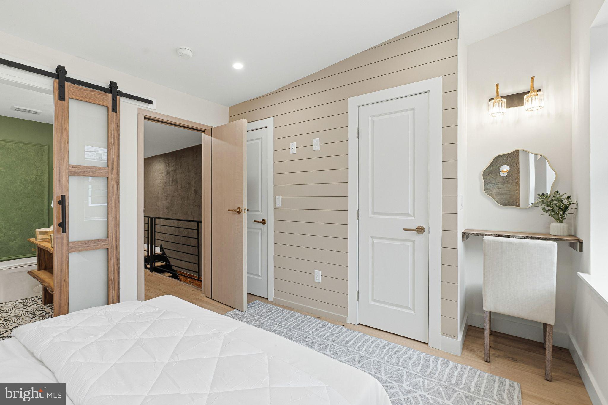 POINT BREEZE - Residential