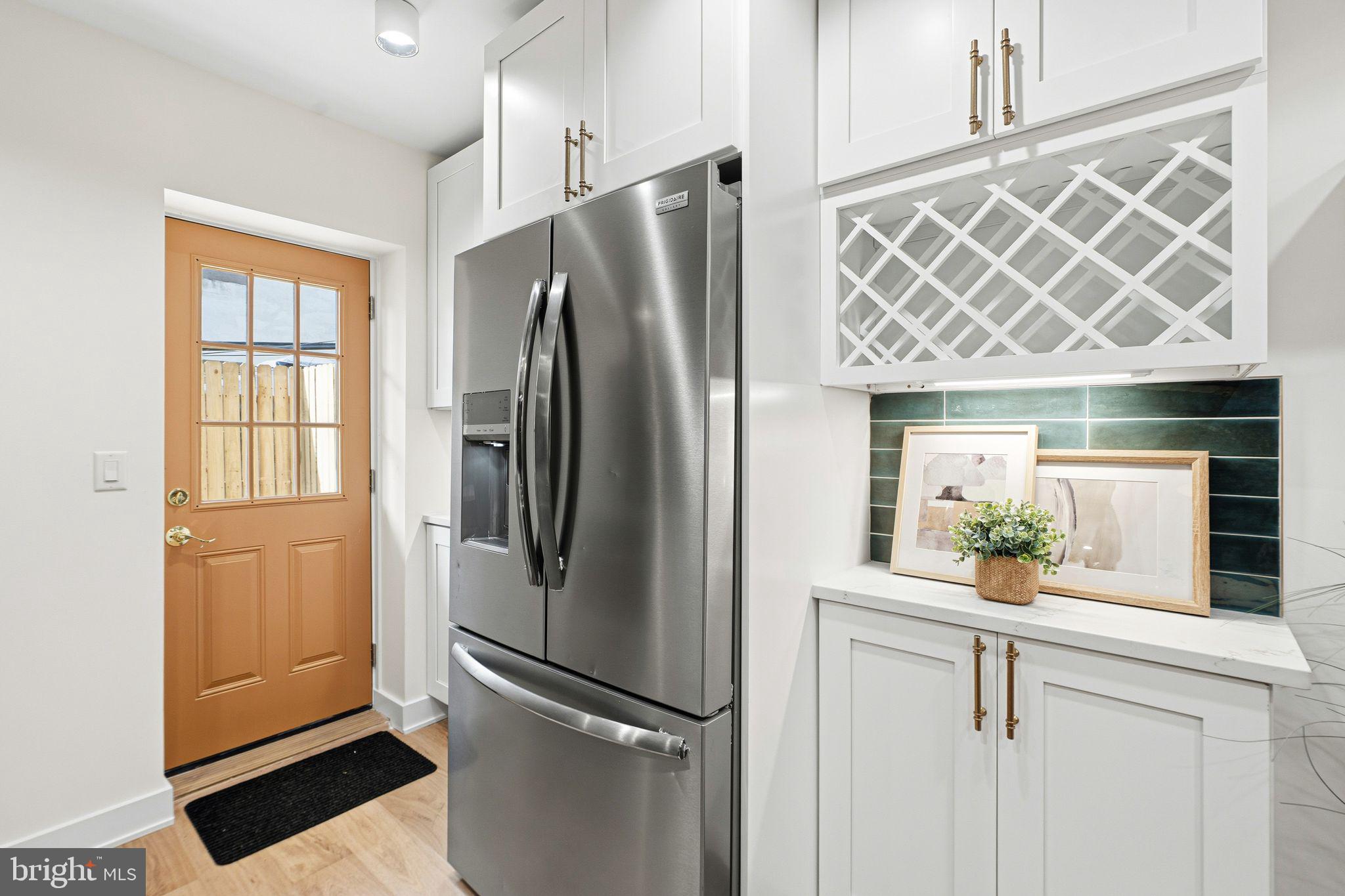 POINT BREEZE - Residential