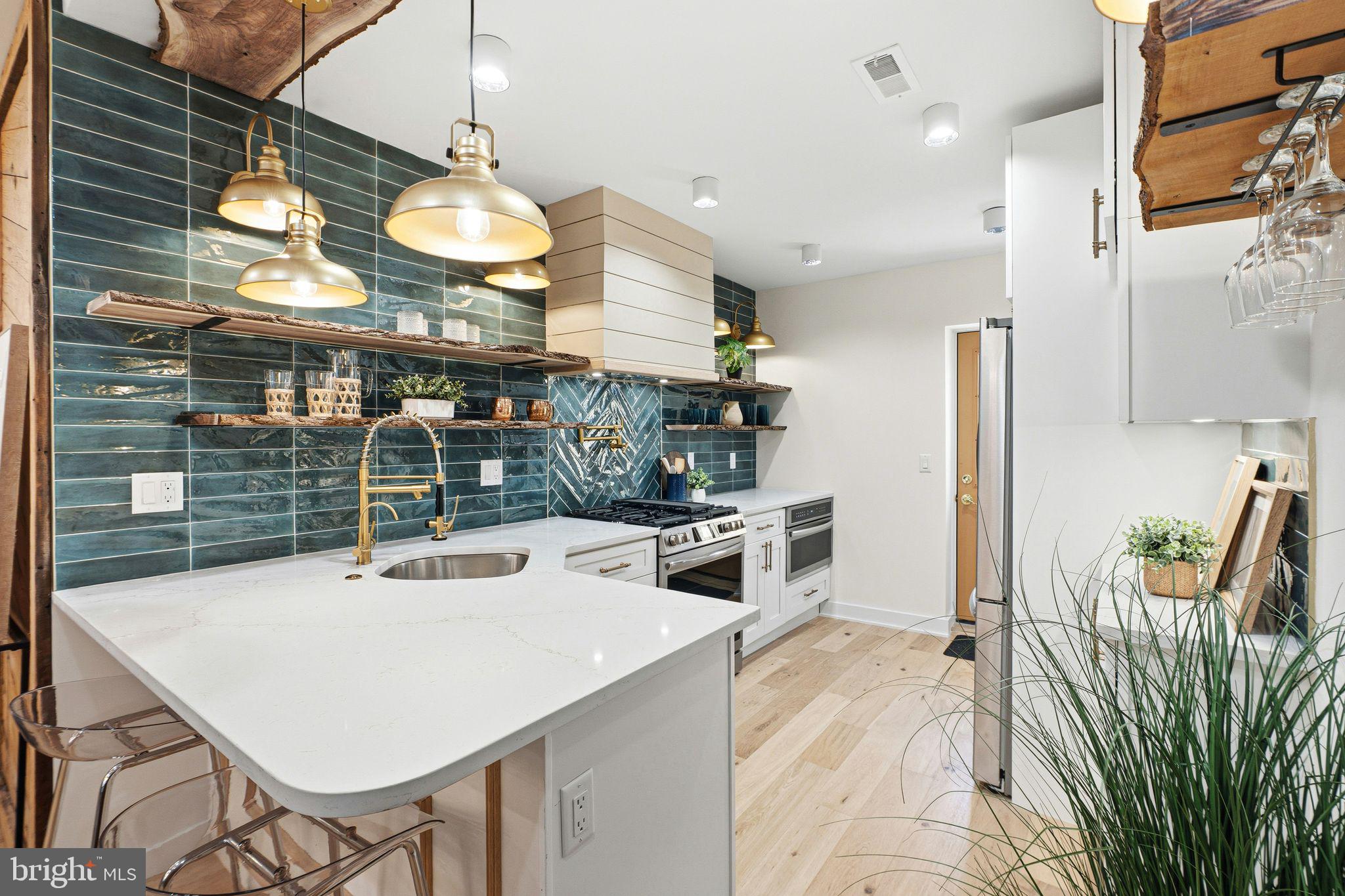 POINT BREEZE - Residential