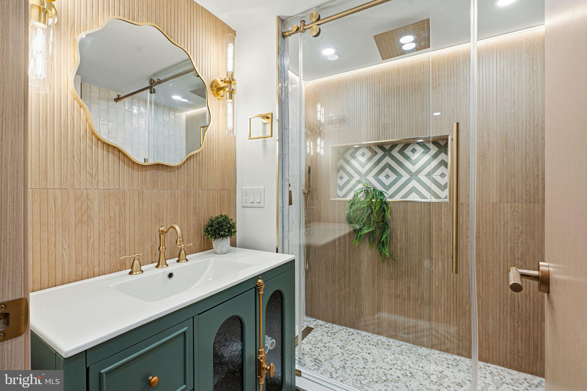 POINT BREEZE - Residential