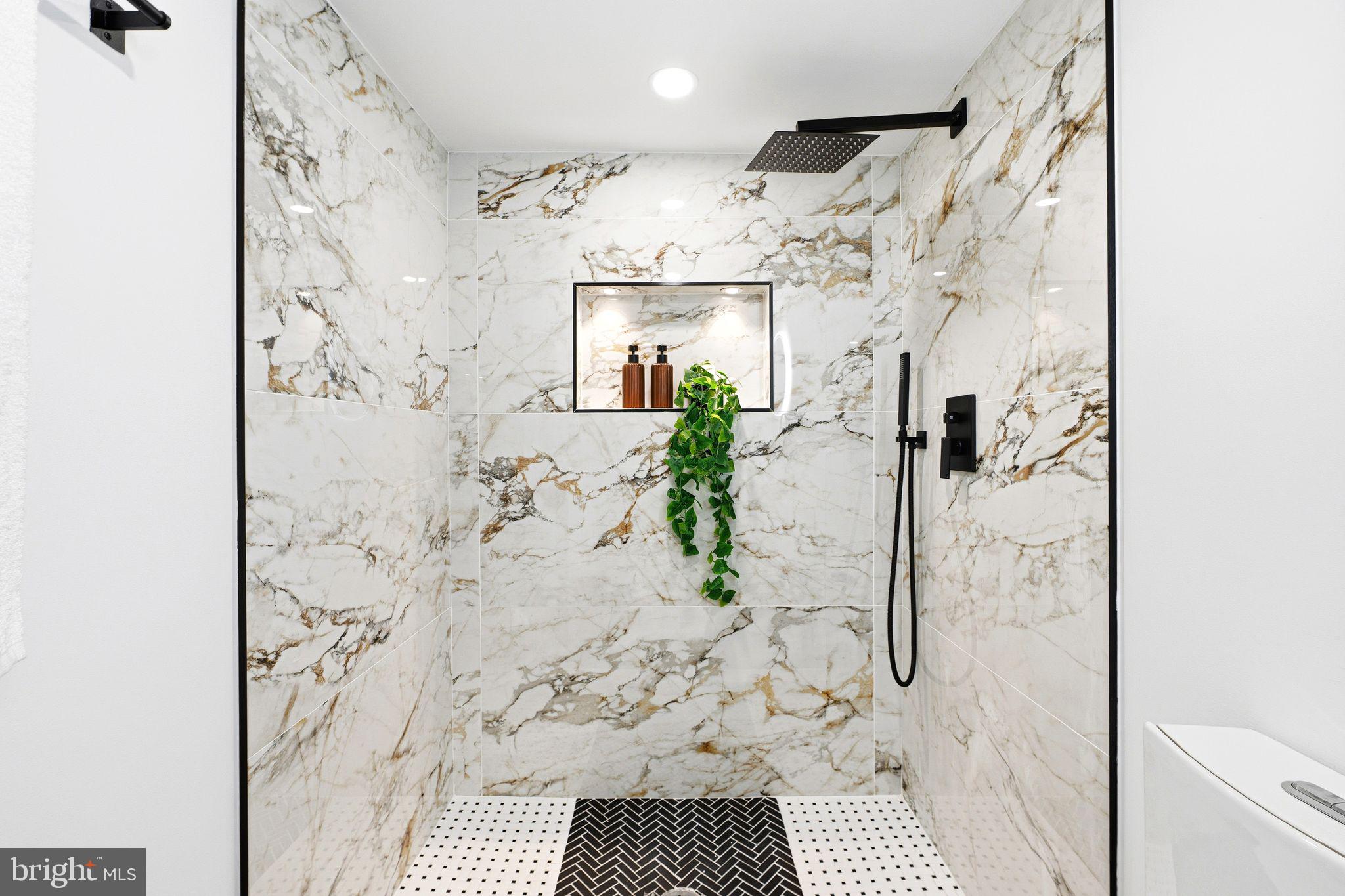 POINT BREEZE - Residential