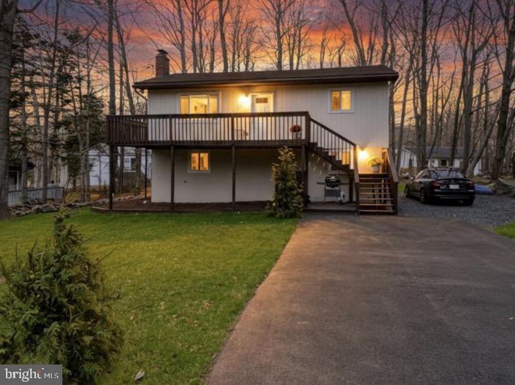 Photo of 9071 Idlewild Drive, TOBYHANNA, PA 18466 (MLS # PAMR2005818)