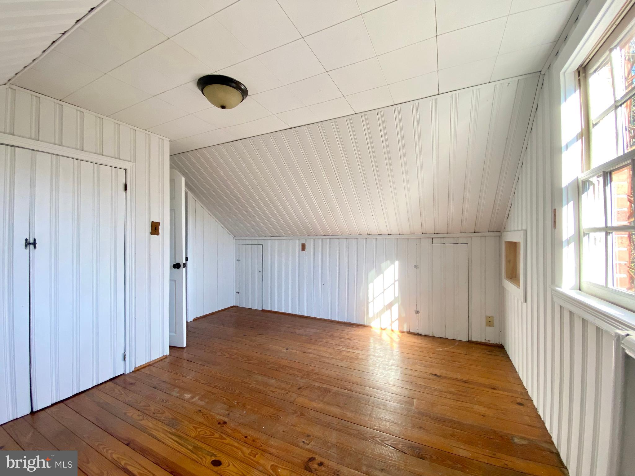 EASTON - Residential