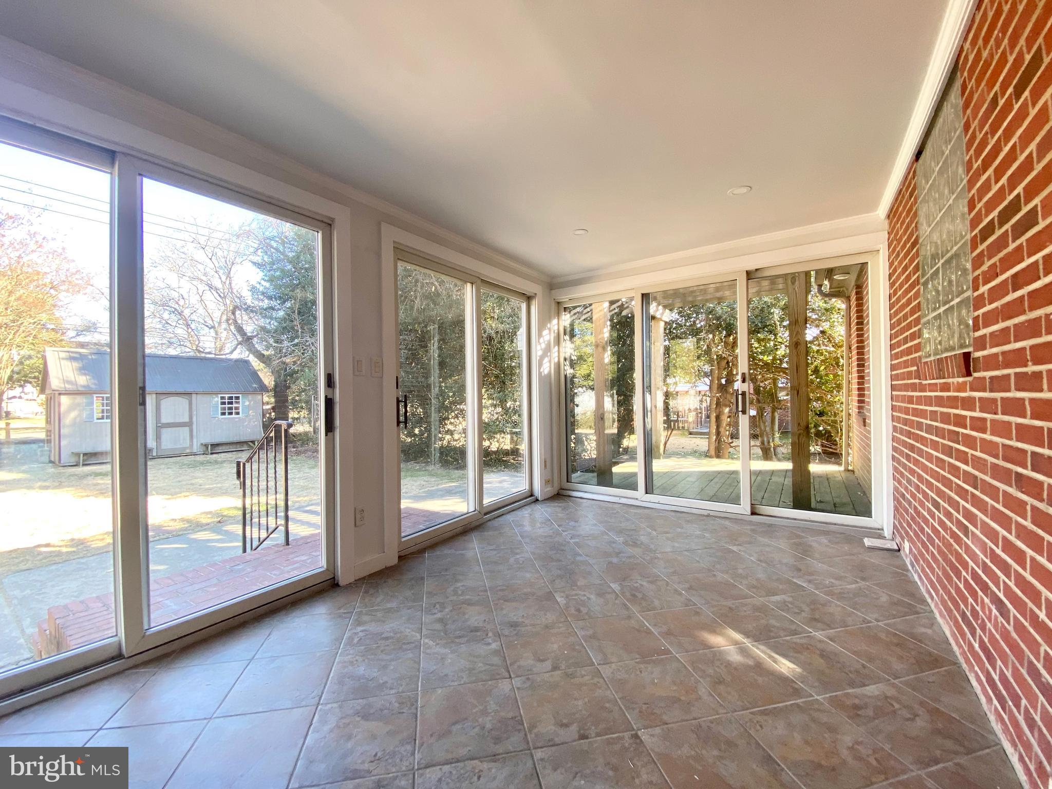 EASTON - Residential