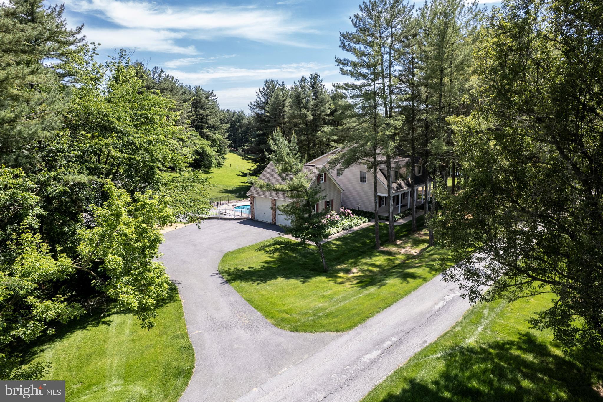 1859 HOFF LANE