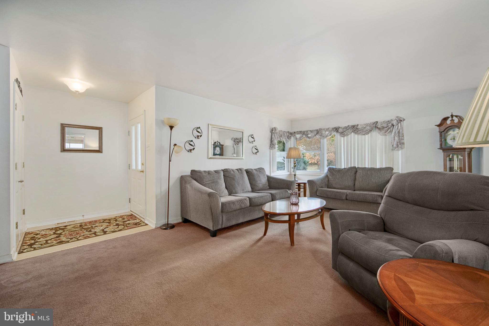 1619 S BOWLING GREEN DRIVE