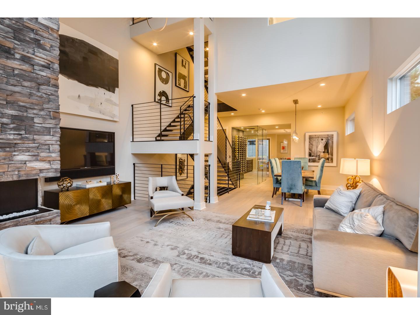 SOCIETY HILL - Residential