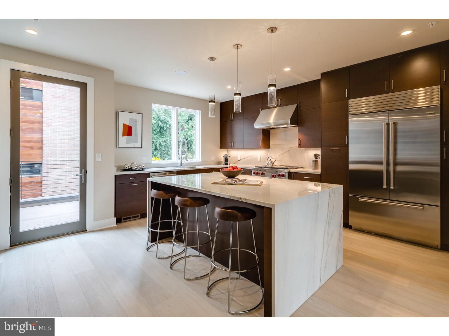 SOCIETY HILL - Residential