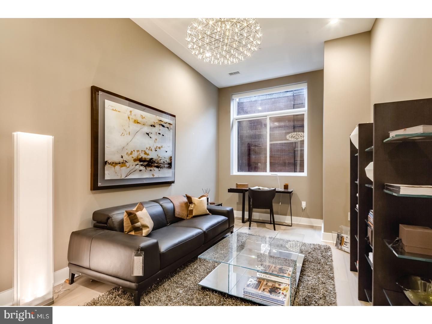 SOCIETY HILL - Residential