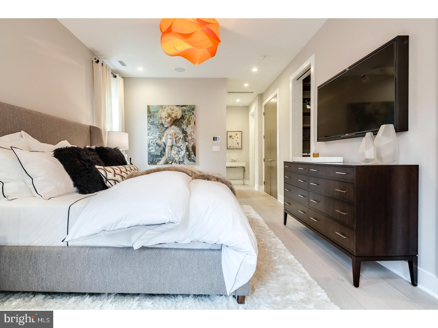 SOCIETY HILL - Residential