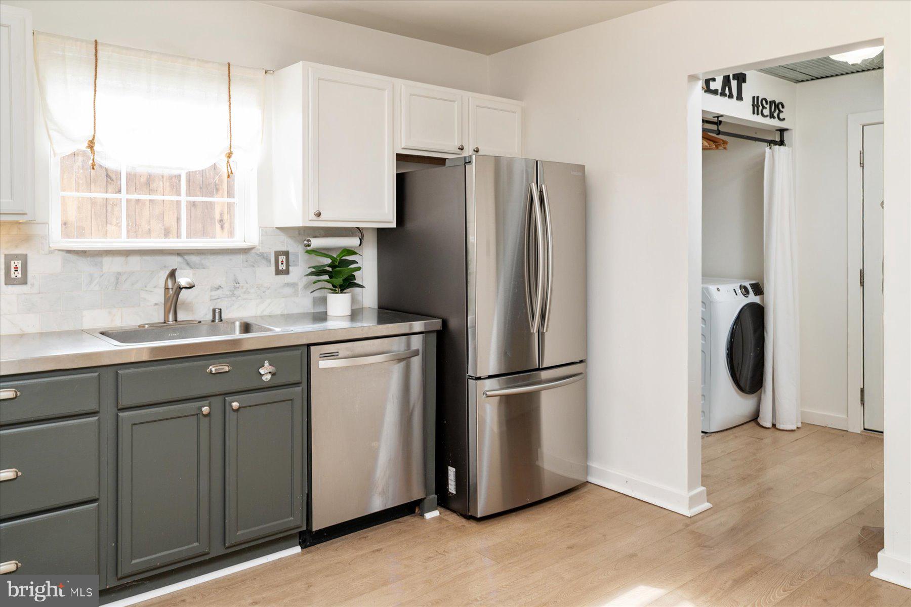 BACK BAY BEACH - Residential