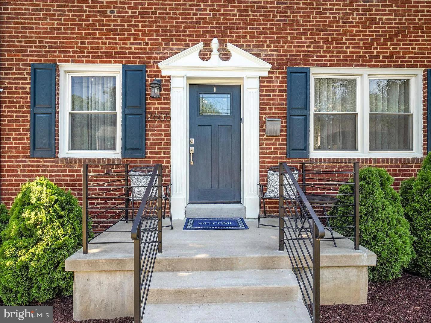 2605 ARCOLA AVENUE - Photo 2
