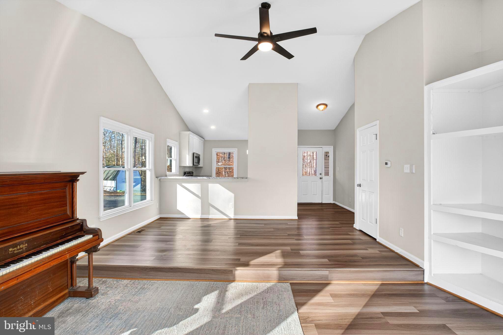 RIVER RIDGE ESTATES - Residential