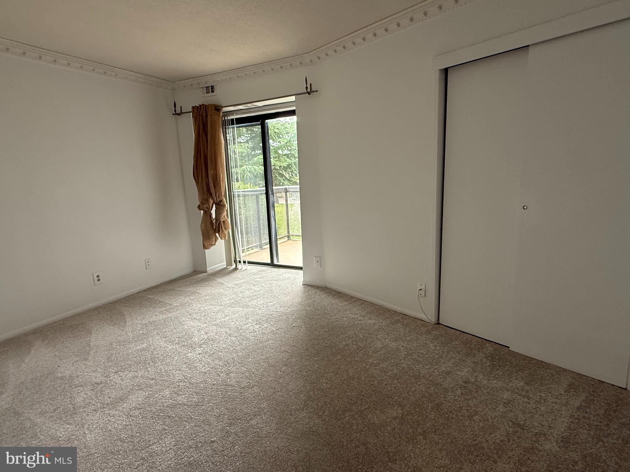 ROTONDA - Residential Lease