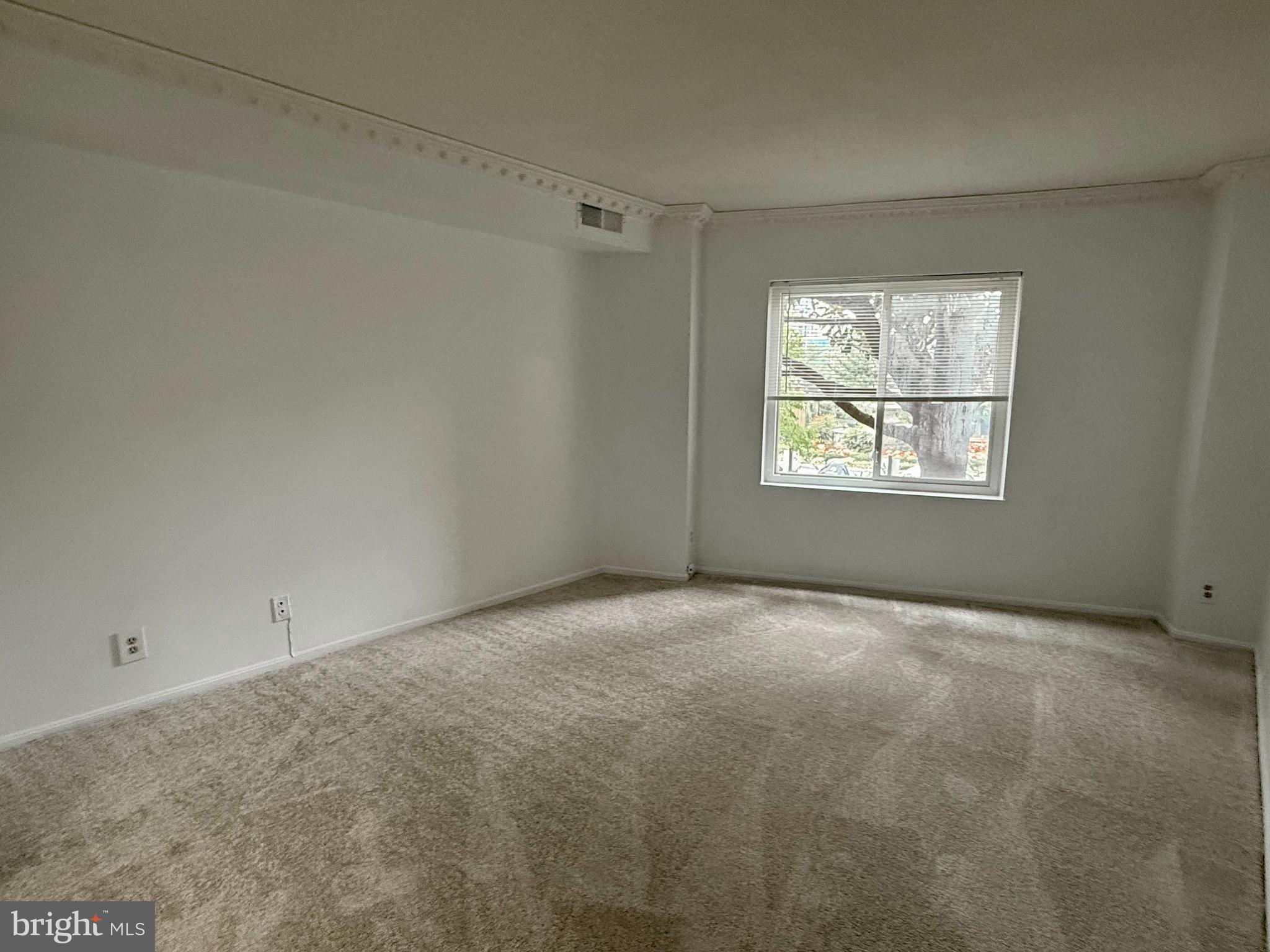 ROTONDA - Residential Lease