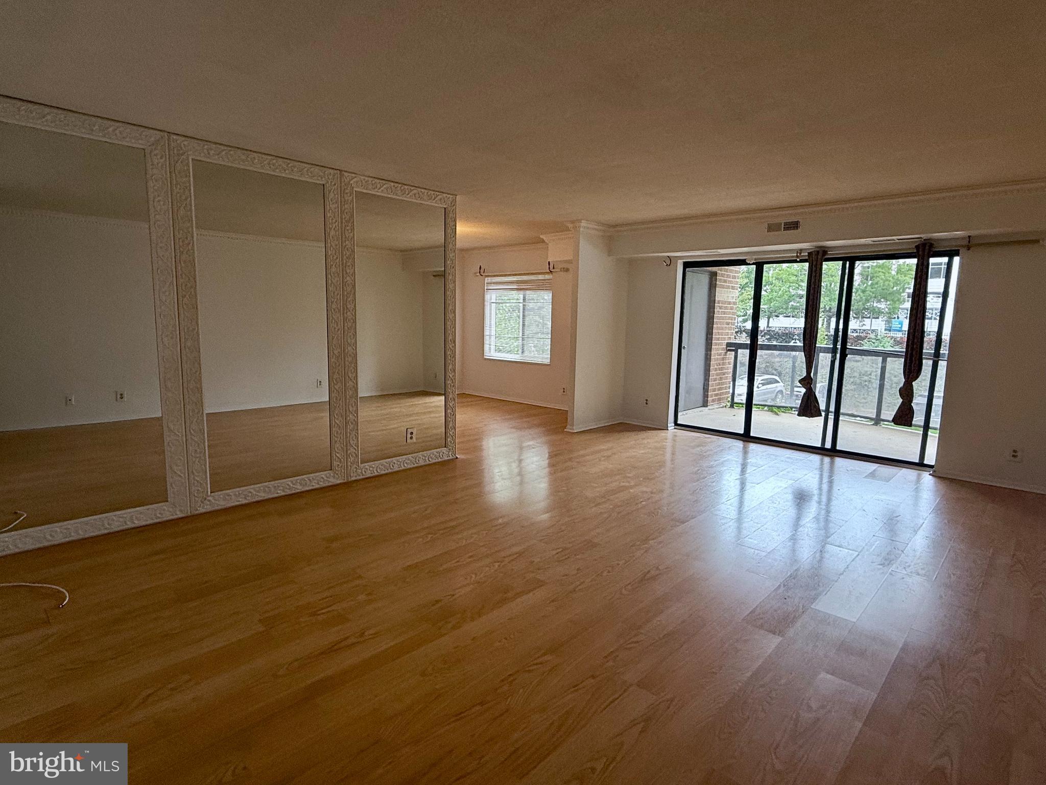 ROTONDA - Residential Lease