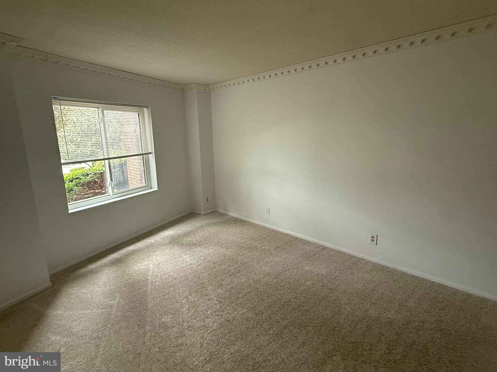 ROTONDA - Residential Lease