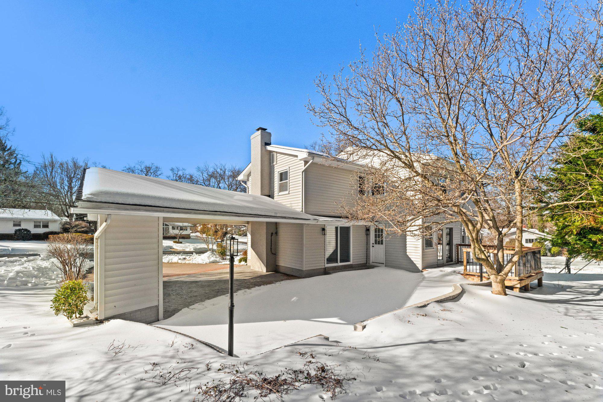 8612 COTTAGE STREET SW