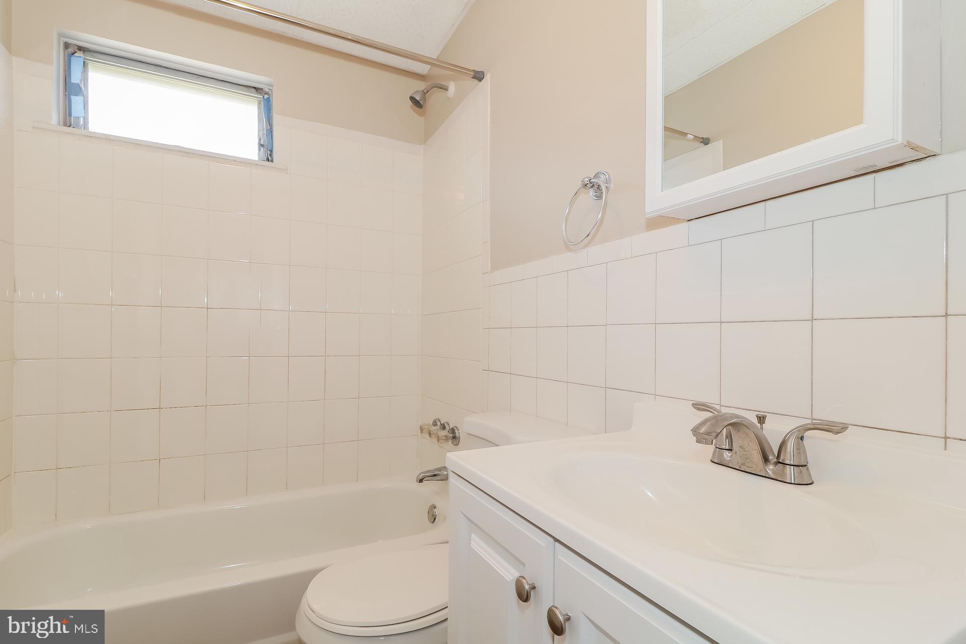 TACONY - Residential Lease