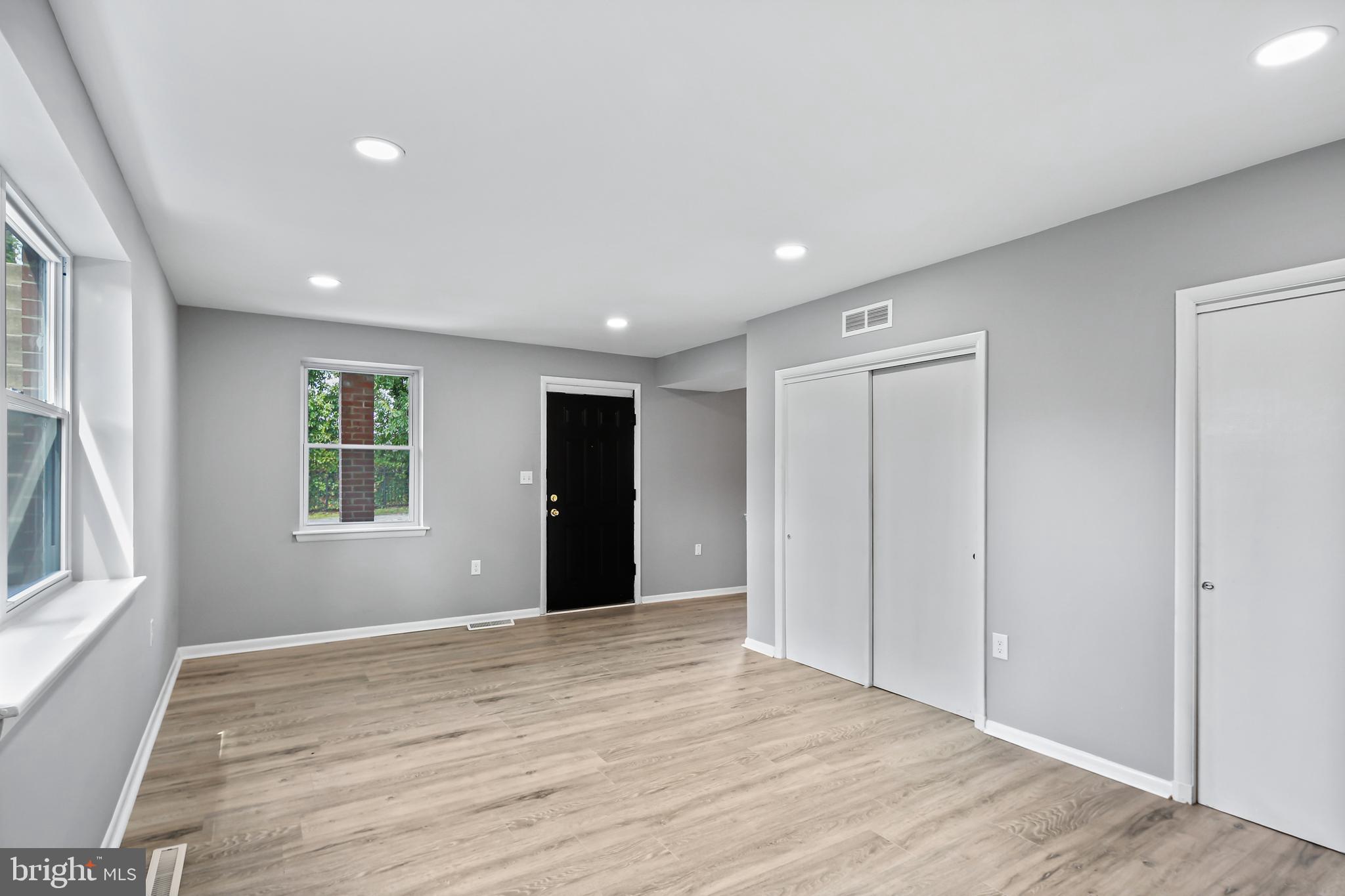 WOODBOURNE HEIGHTS - Residential Lease