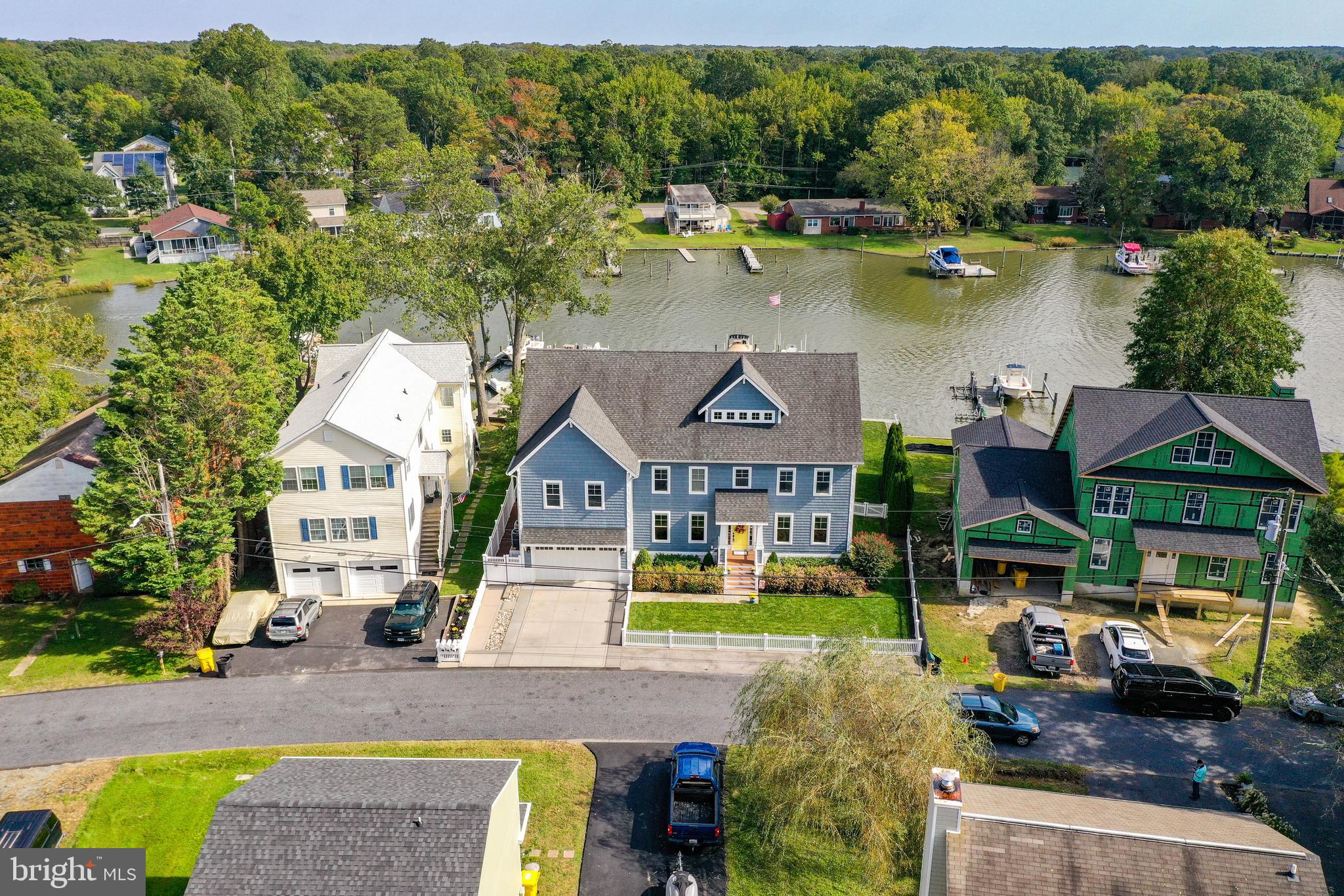 AVALON SHORES - Residential