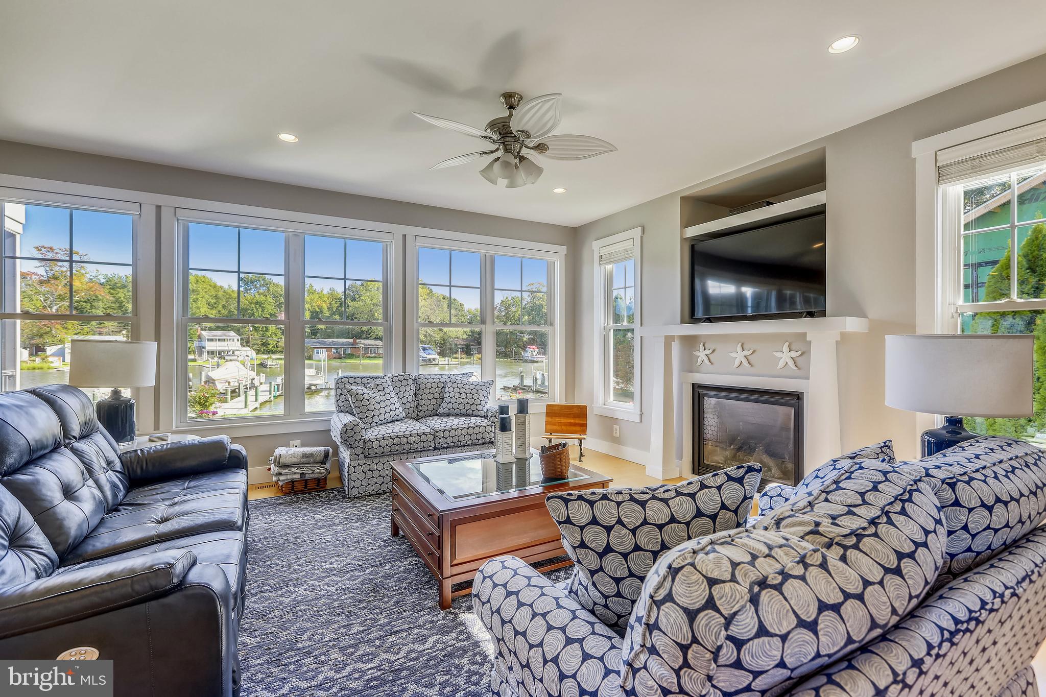 AVALON SHORES - Residential