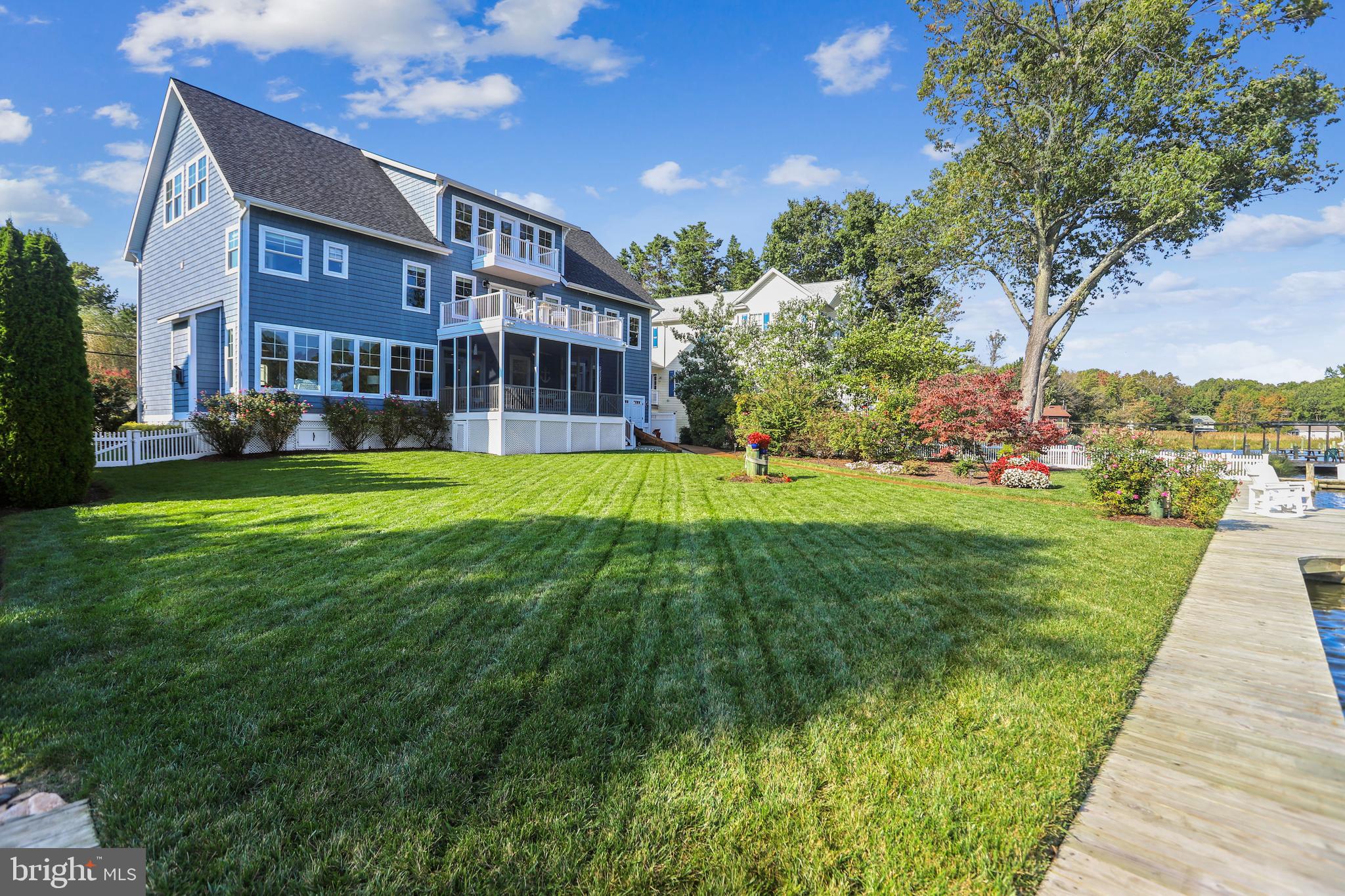 AVALON SHORES - Residential