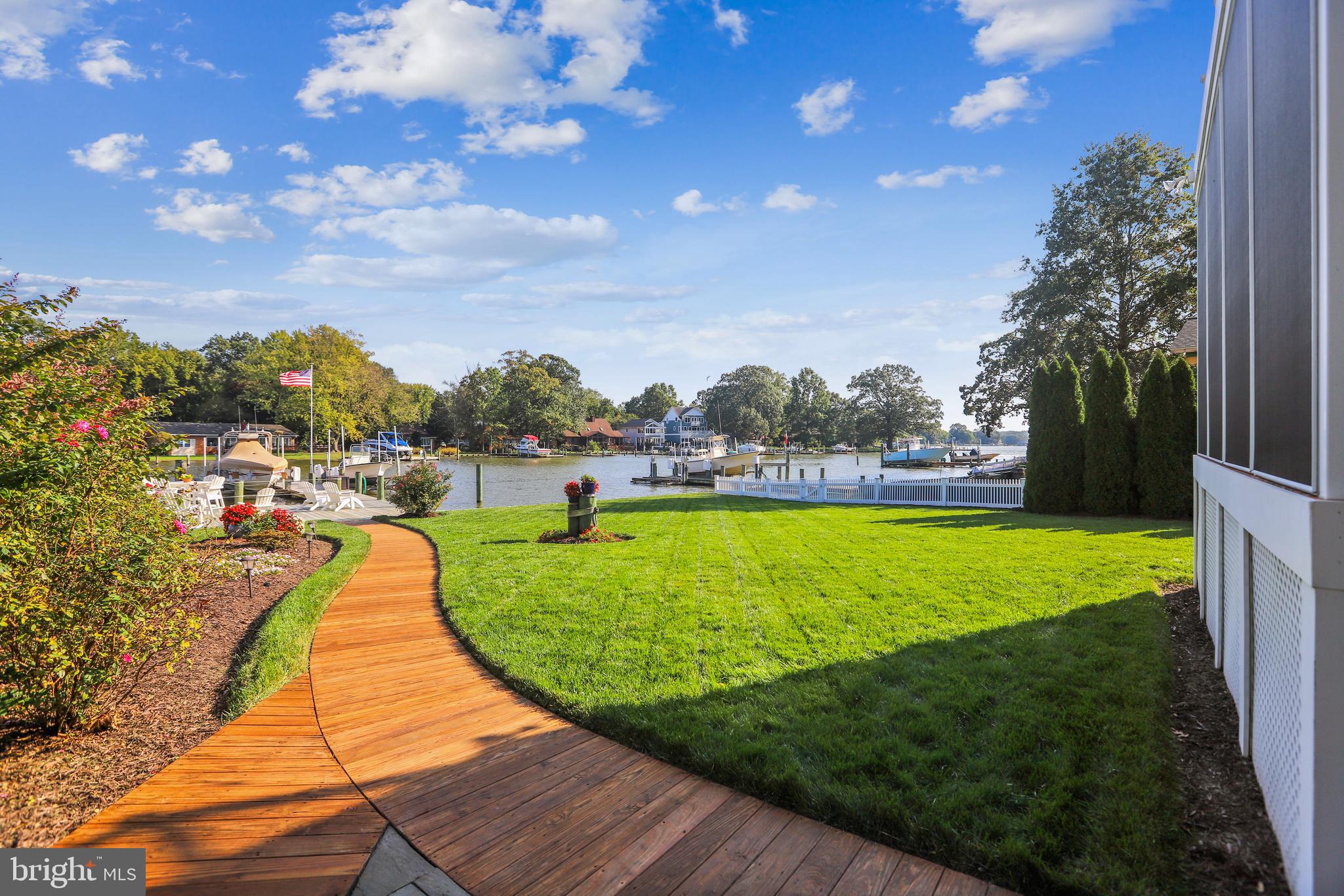 AVALON SHORES - Residential