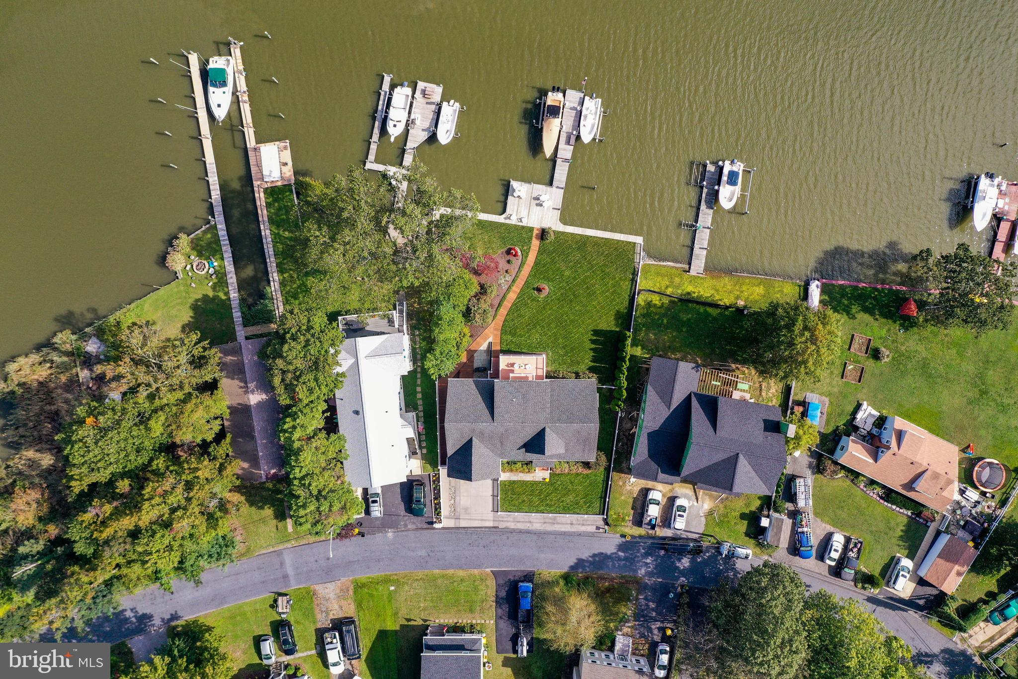 AVALON SHORES - Residential