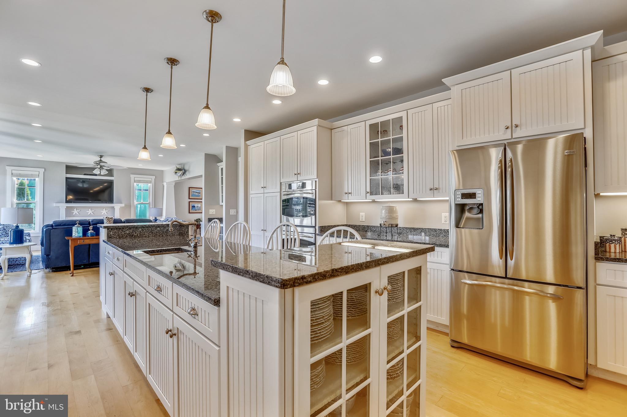 AVALON SHORES - Residential