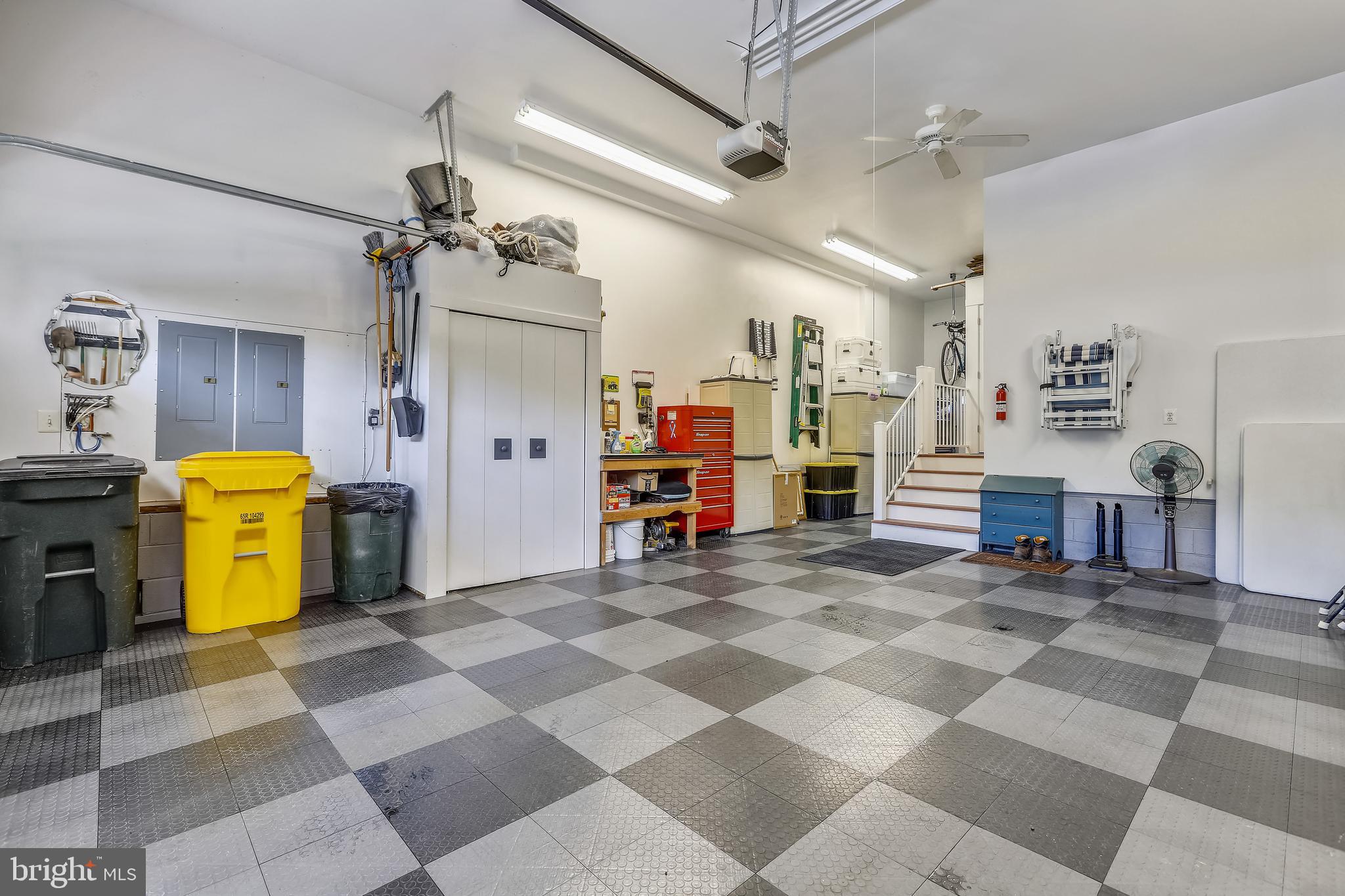 AVALON SHORES - Residential