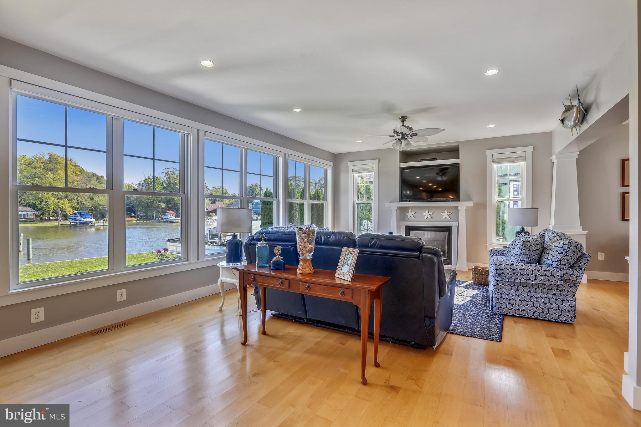 AVALON SHORES - Residential