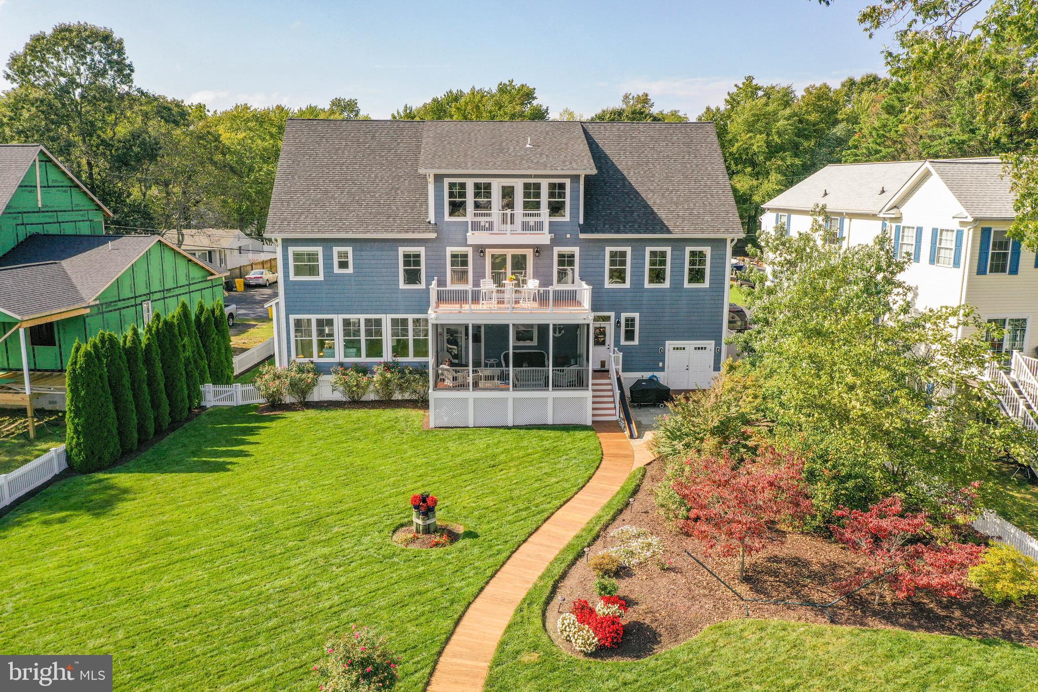 AVALON SHORES - Residential