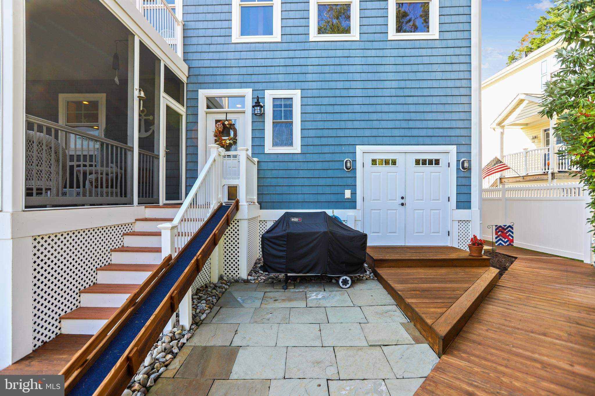 AVALON SHORES - Residential