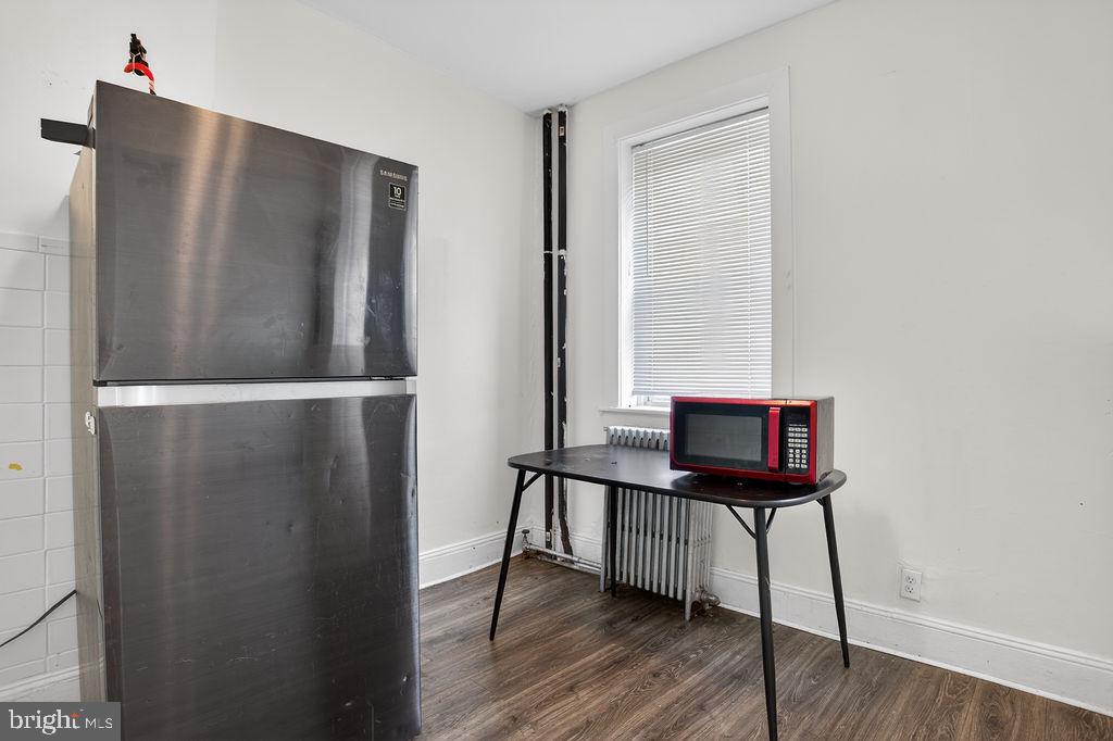 PHILADELPHIA (WEST) - Commercial Sale