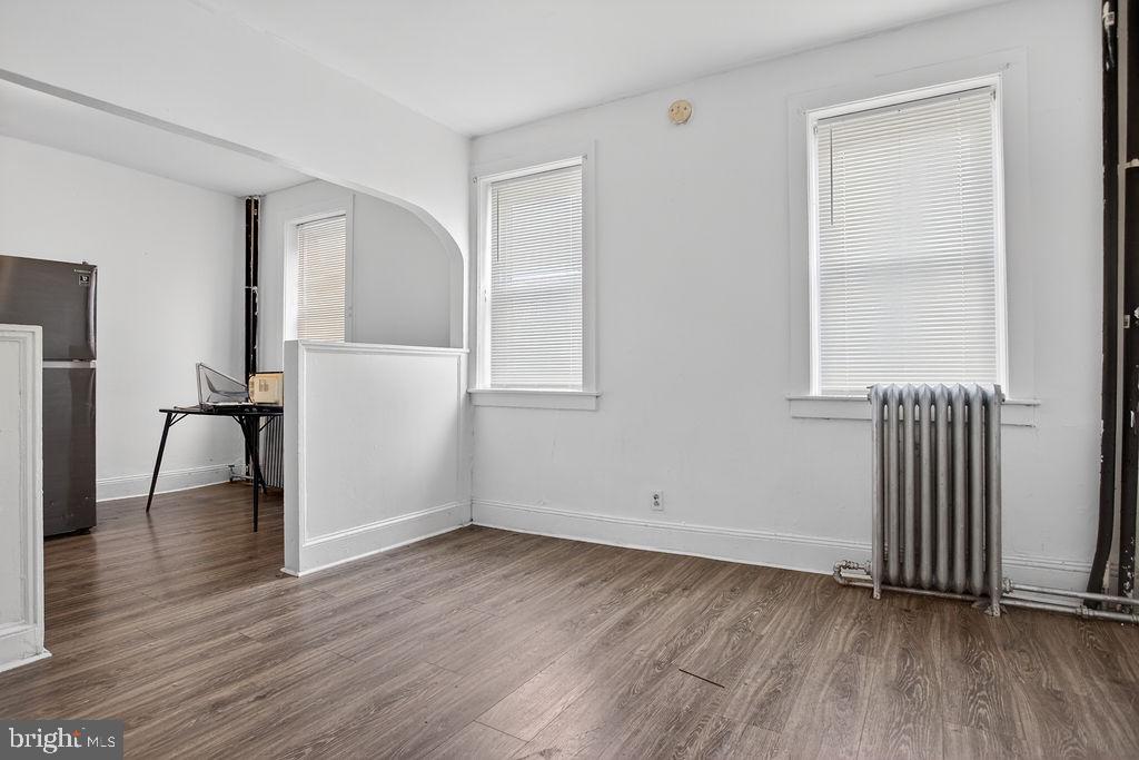 PHILADELPHIA (WEST) - Commercial Sale