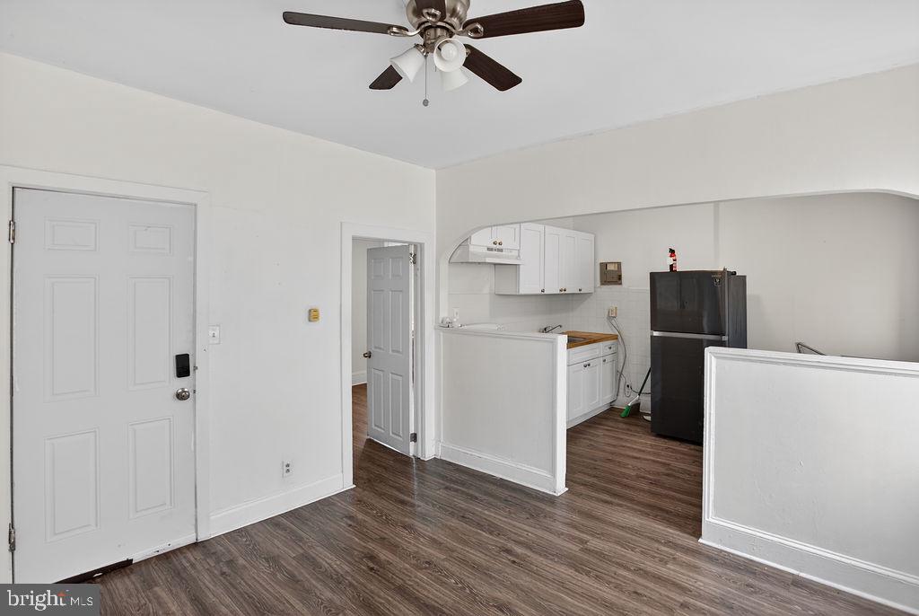 PHILADELPHIA (WEST) - Commercial Sale
