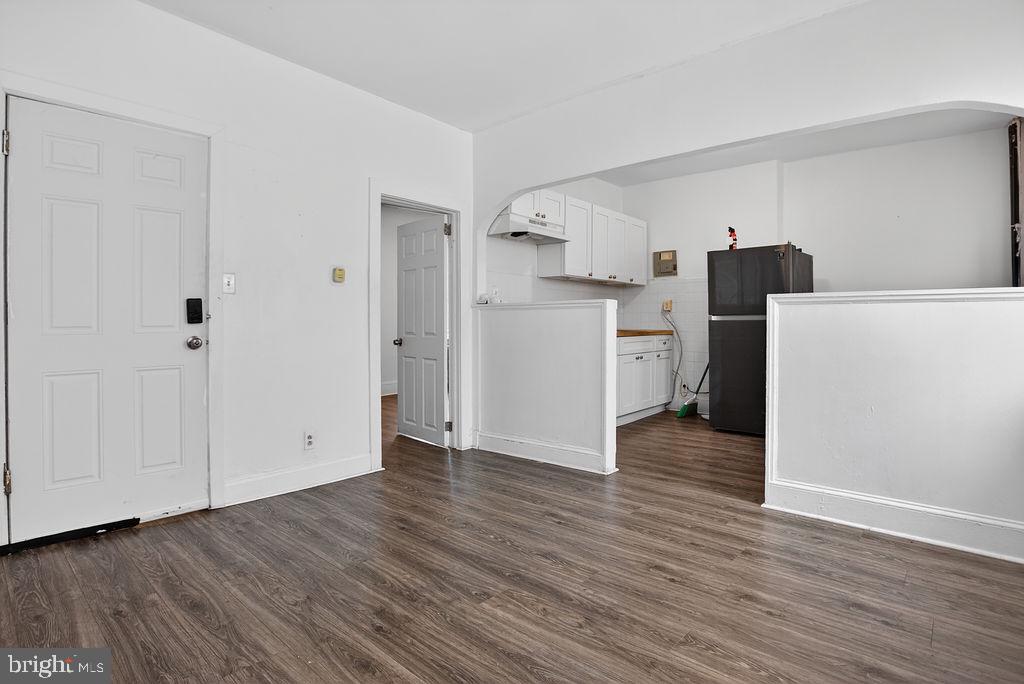 PHILADELPHIA (WEST) - Commercial Sale