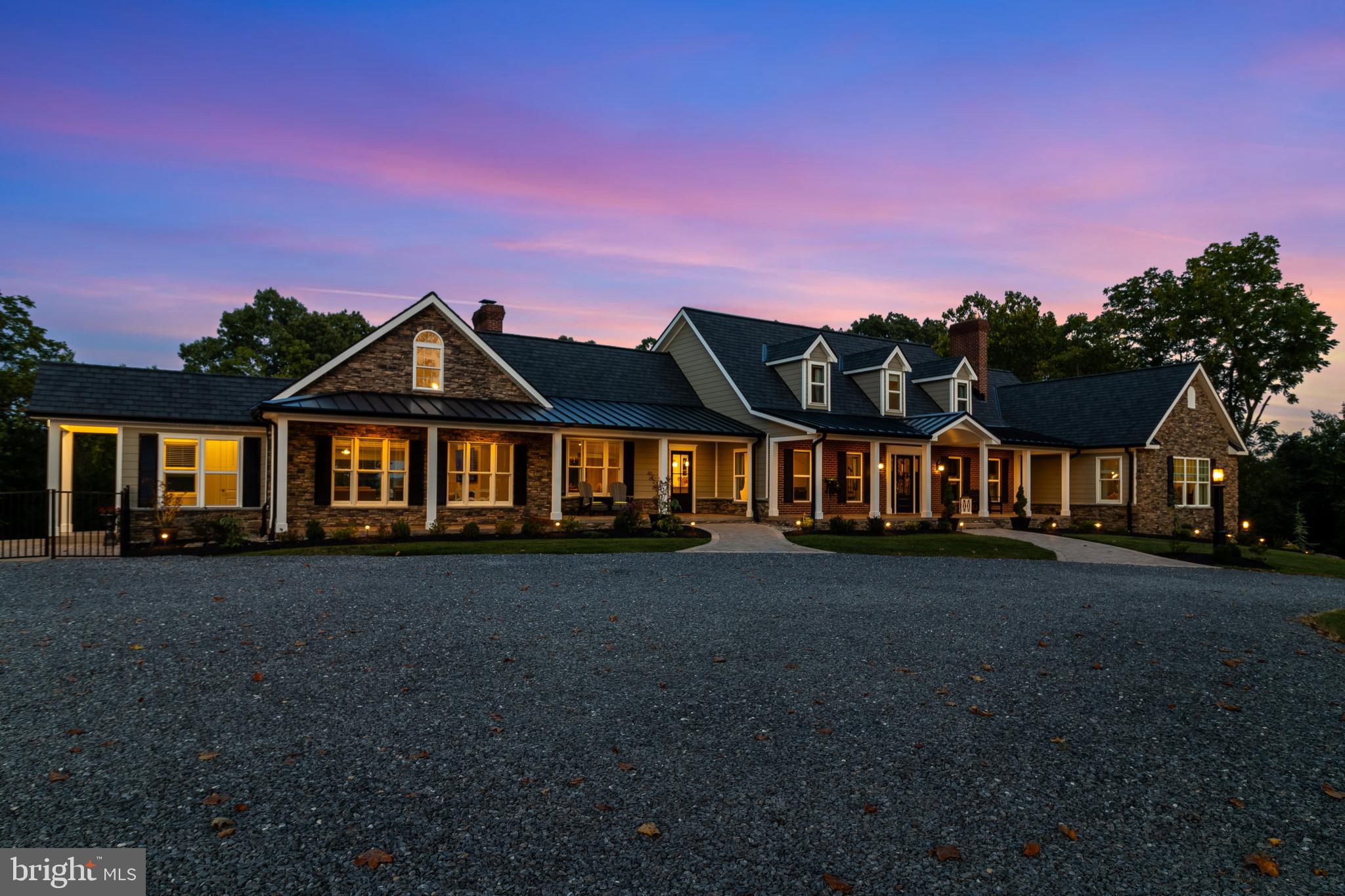 BARTON HALL - Residential