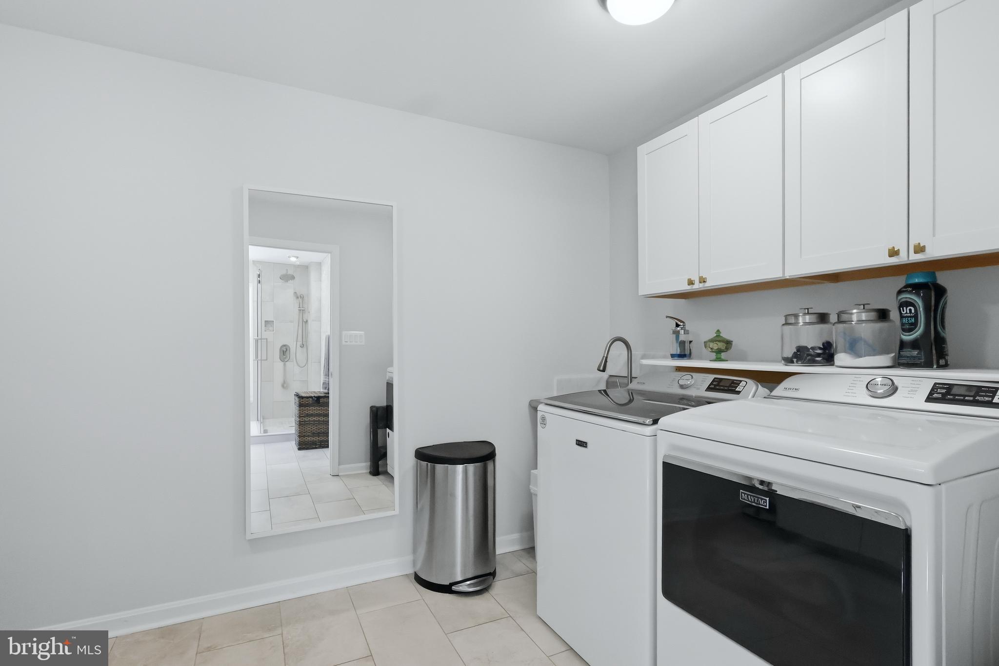 BARTON HALL - Residential