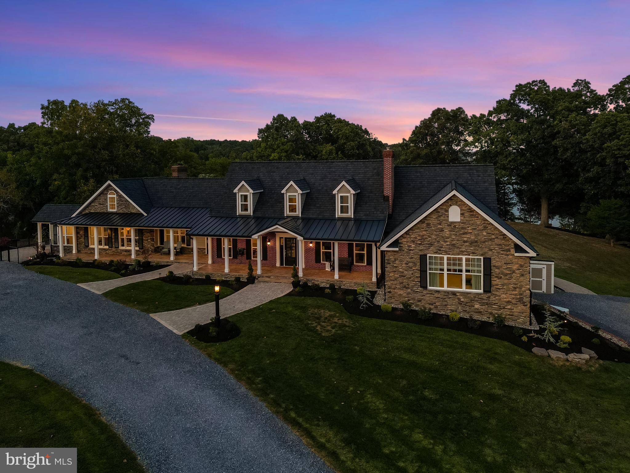 BARTON HALL - Residential