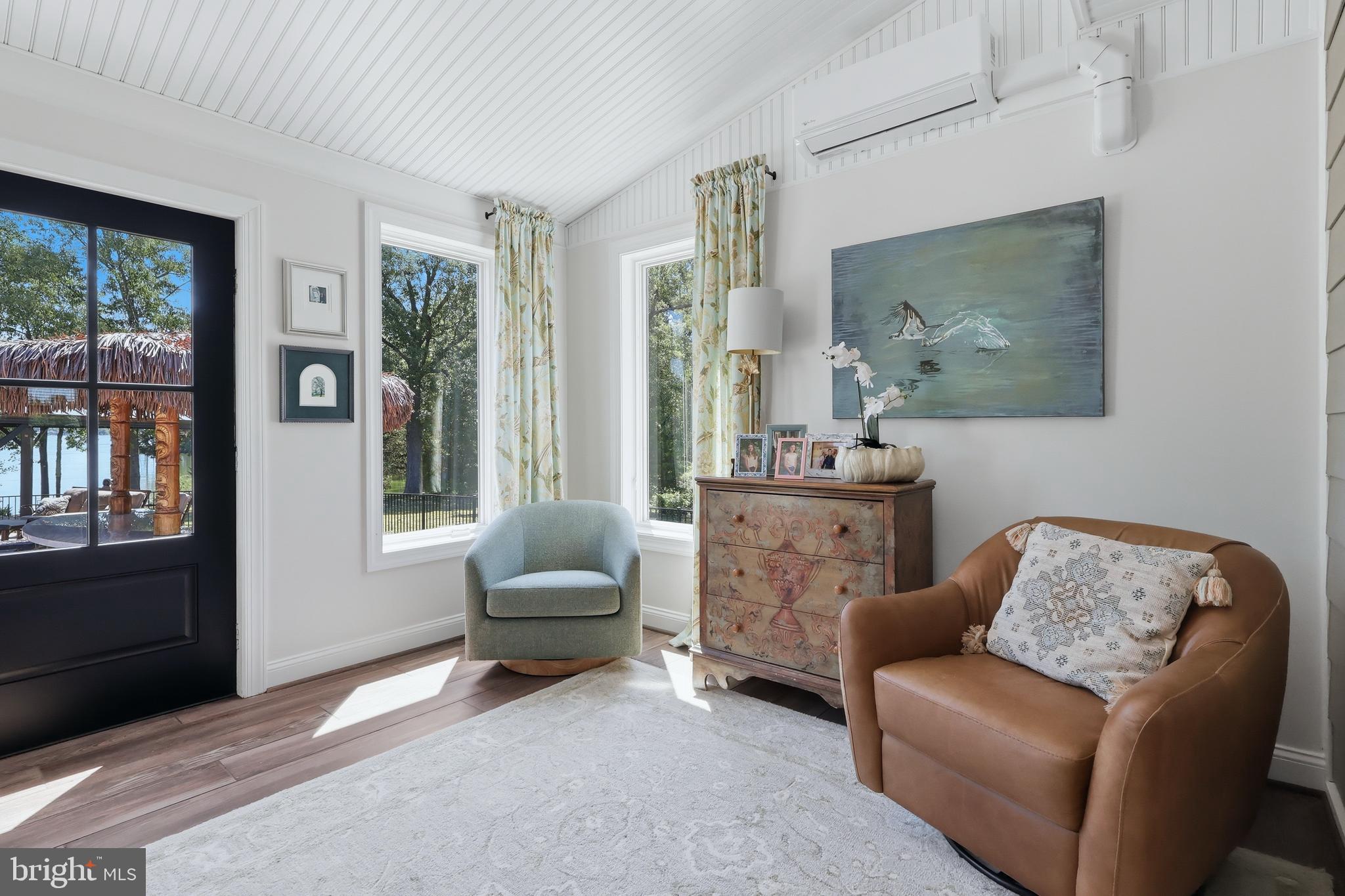 BARTON HALL - Residential