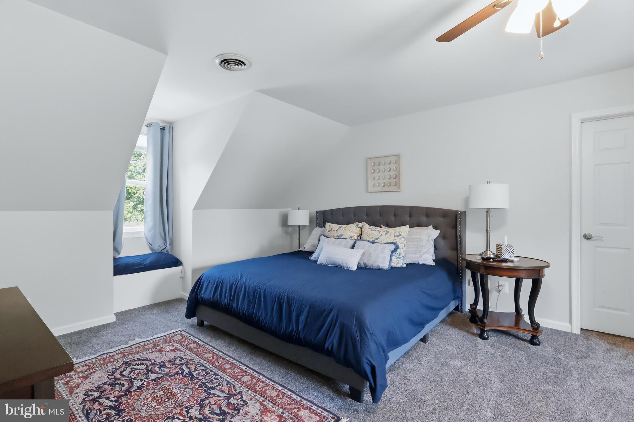 BARTON HALL - Residential