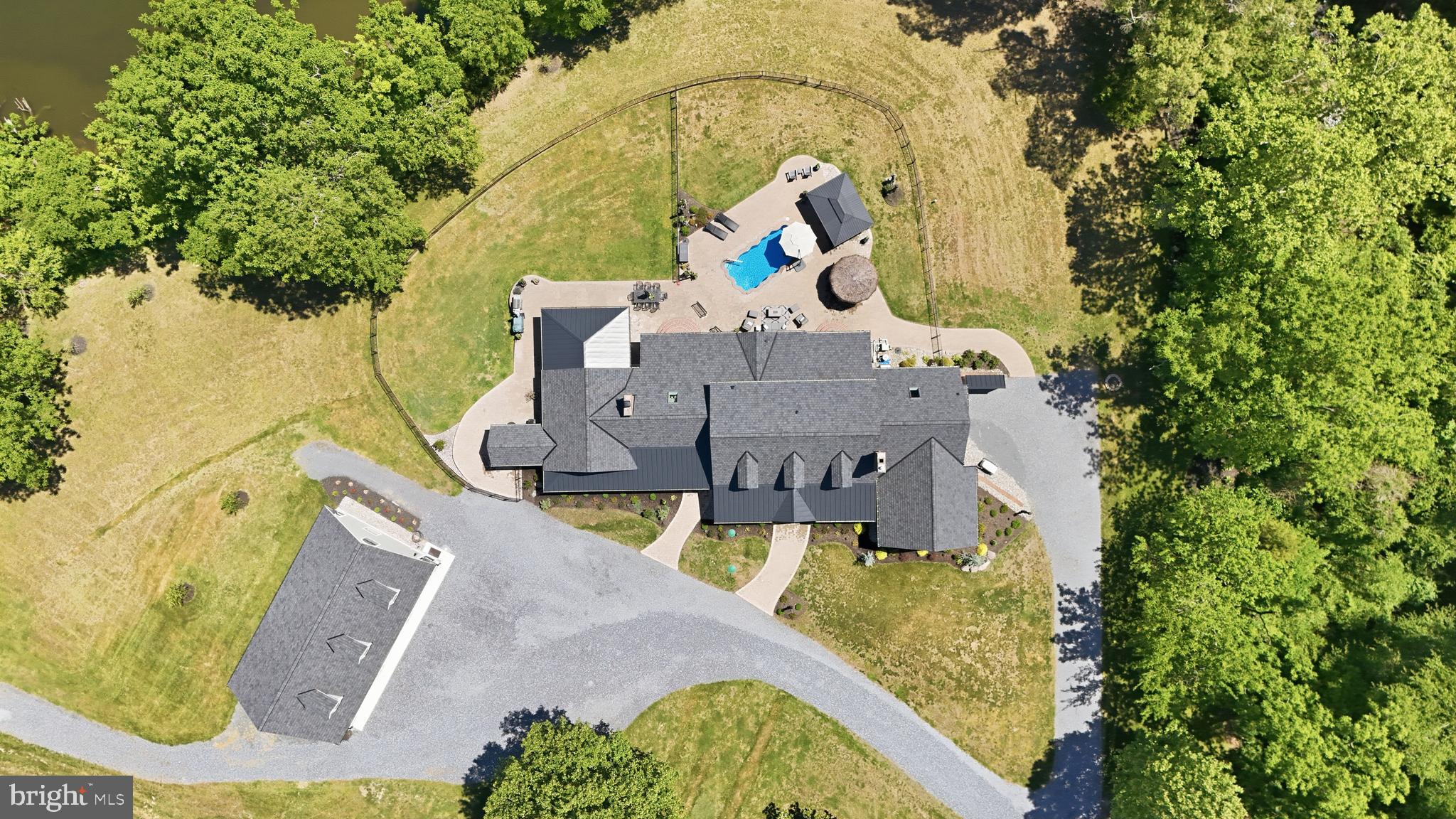 BARTON HALL - Residential