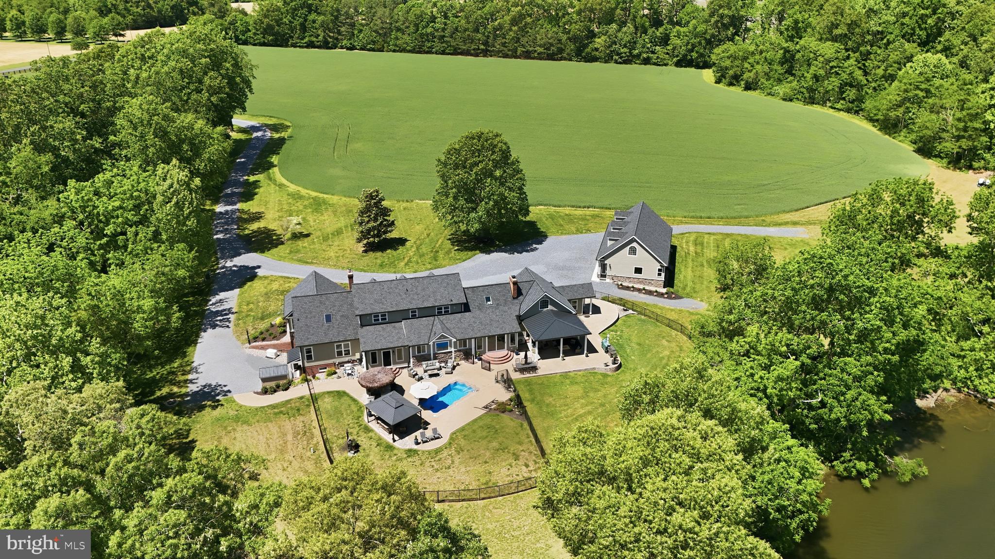 BARTON HALL - Residential