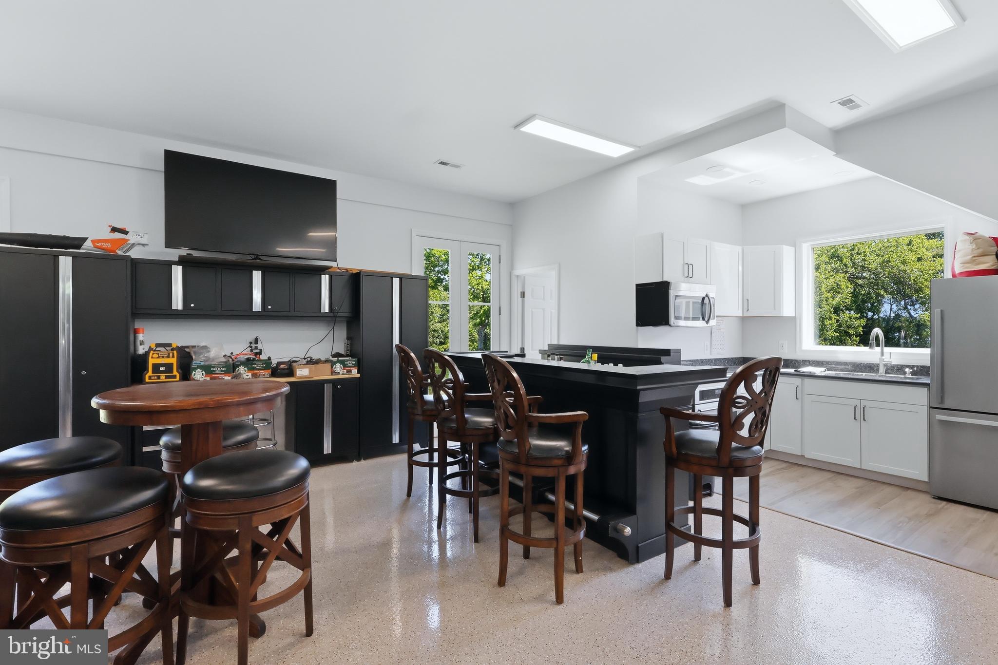 BARTON HALL - Residential